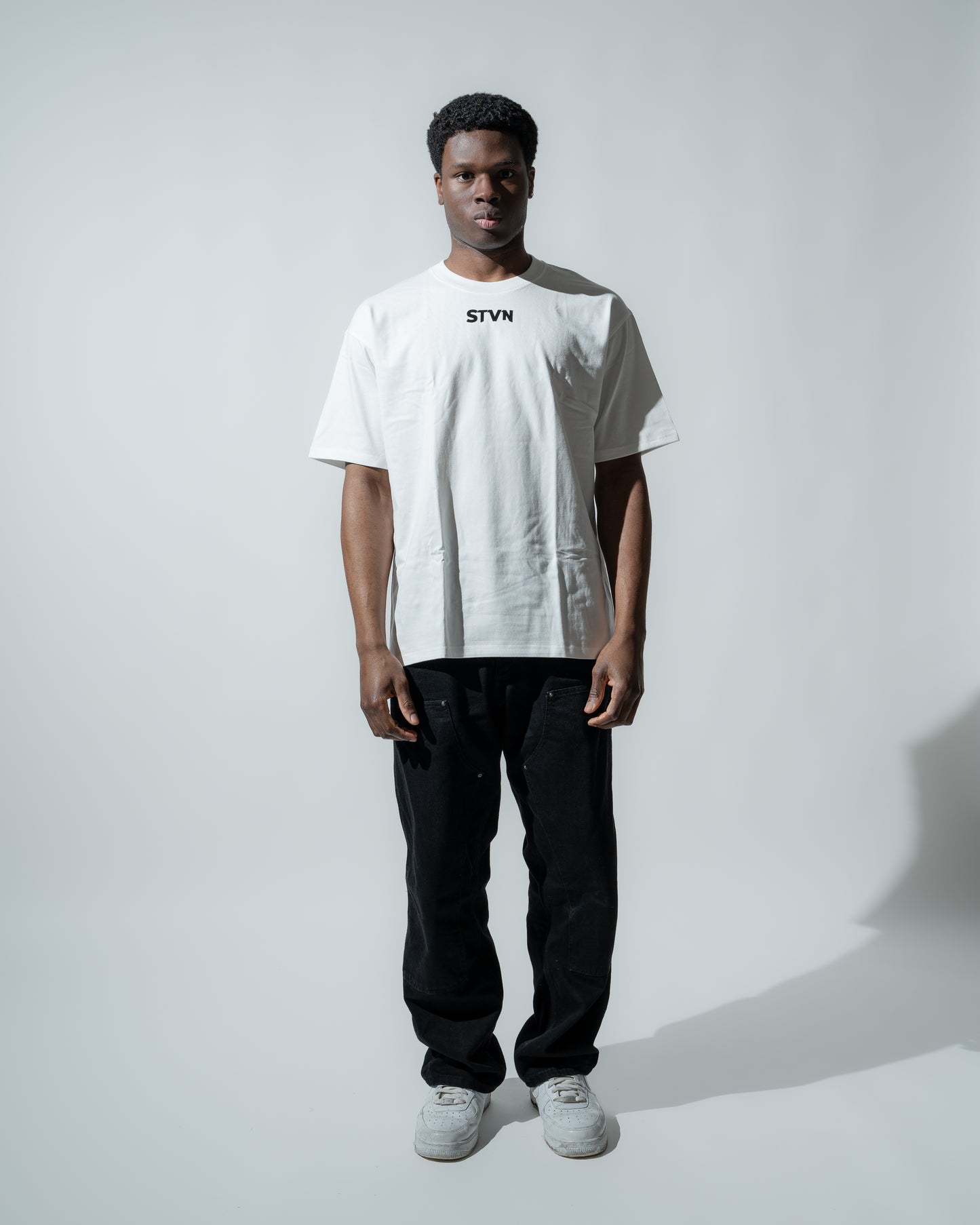 WHITE TEE "LOGO"