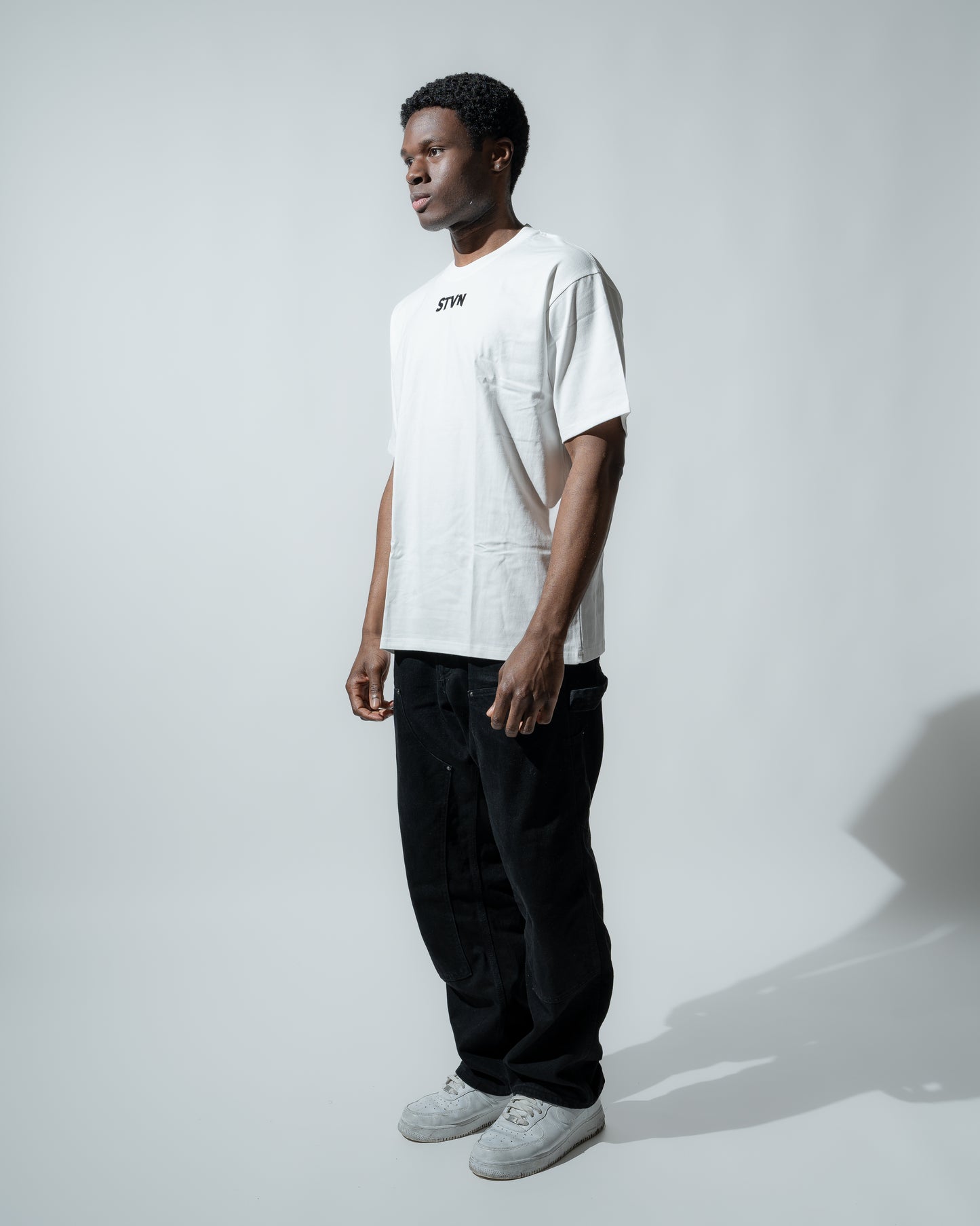 WHITE TEE "LOGO"