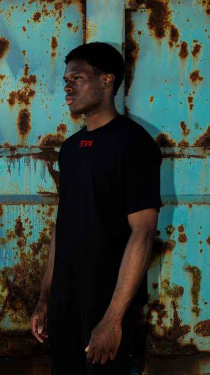 BLACK TEE RED "LOGO"